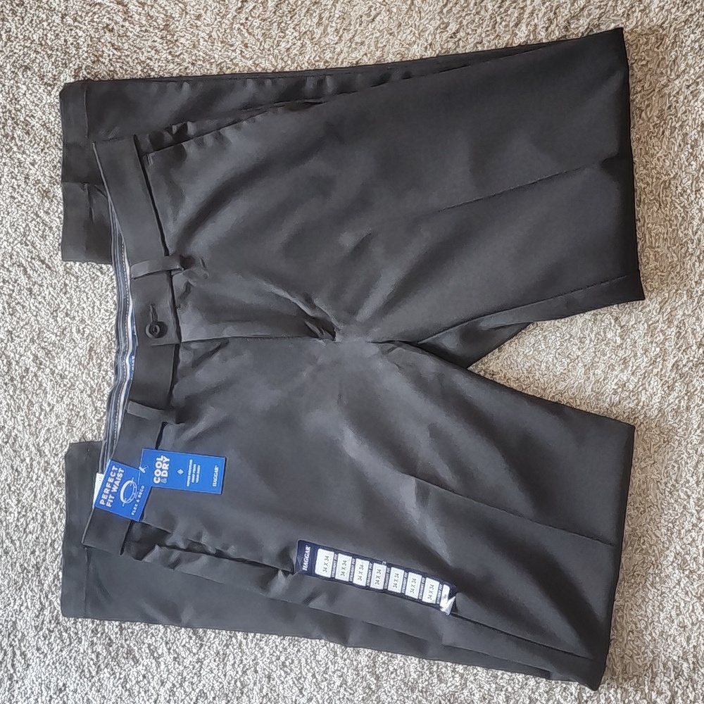 ~Haggar~ NWT, Men's Straight Fit Performance Flex Slacks